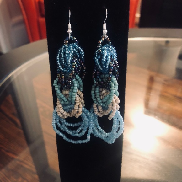 Shades of blue Seed Bead Earrings and Necklace - Picture 3 of 4